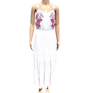 White sundress with floral embroidery Sz m